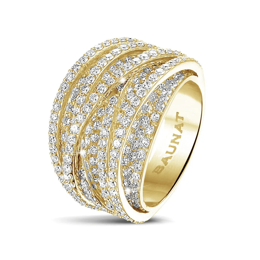 3.50 quilates yellow gold ring with round diamonds.