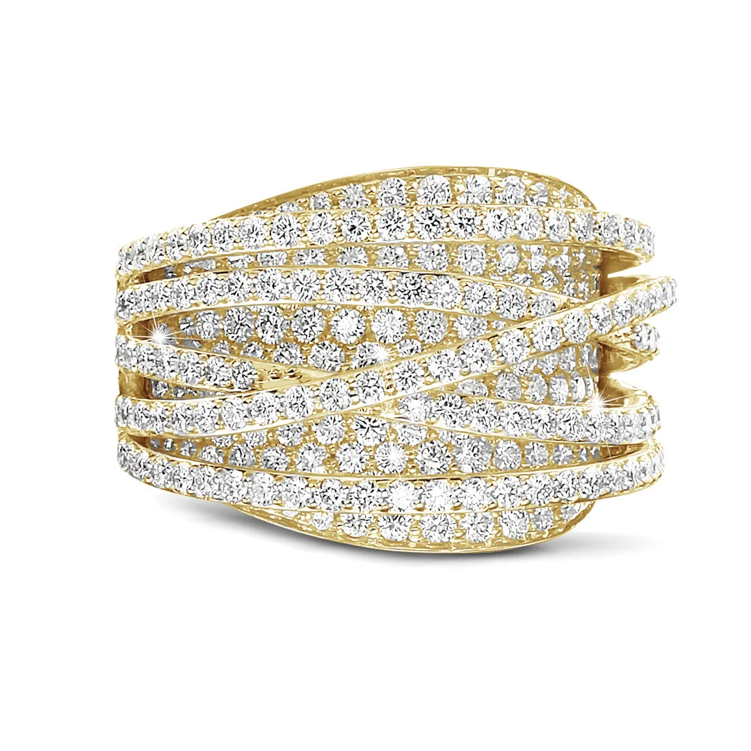 3.50 quilates yellow gold ring with round diamonds.