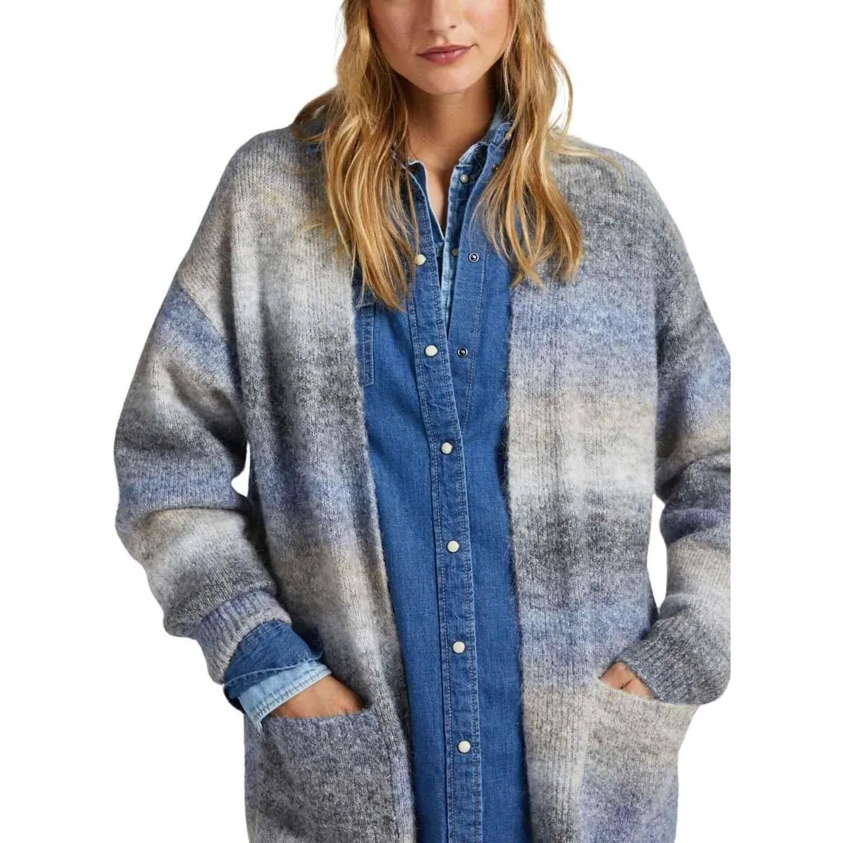 Edith Cardigan - a trendy knitwear option for fashion-forward individuals.