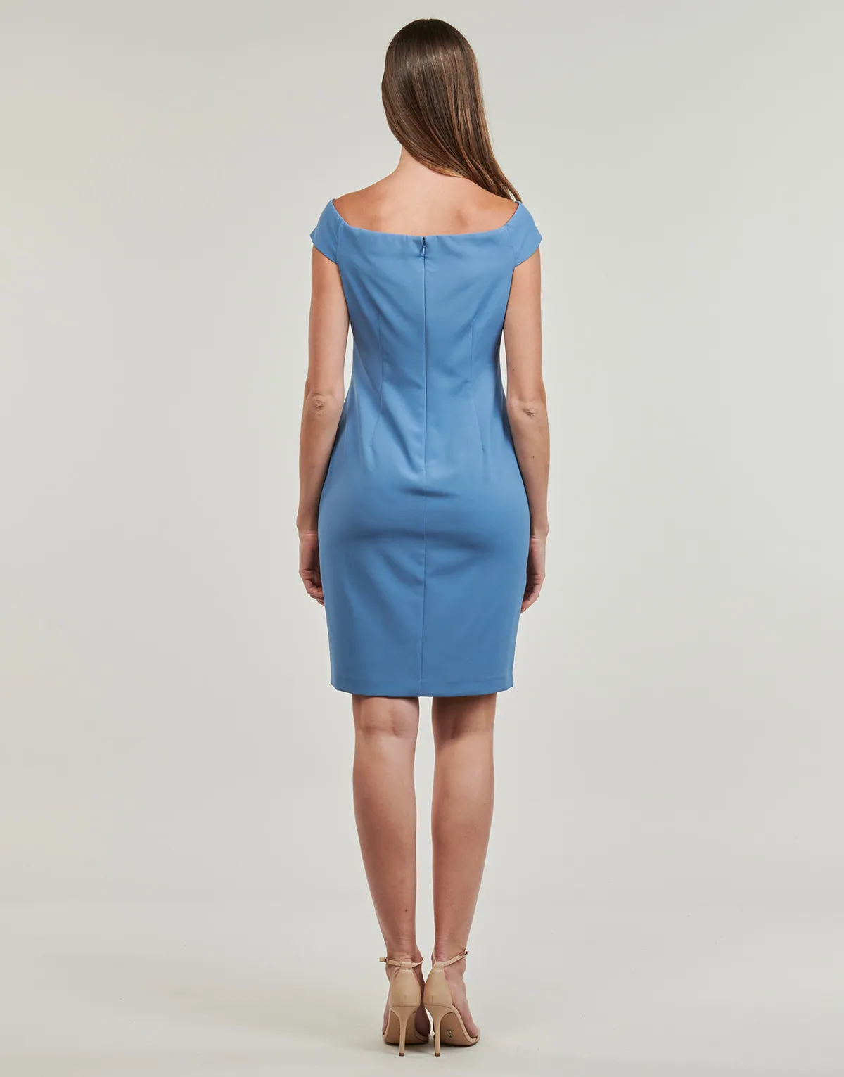 saran cocktail dress with short-short sleeves