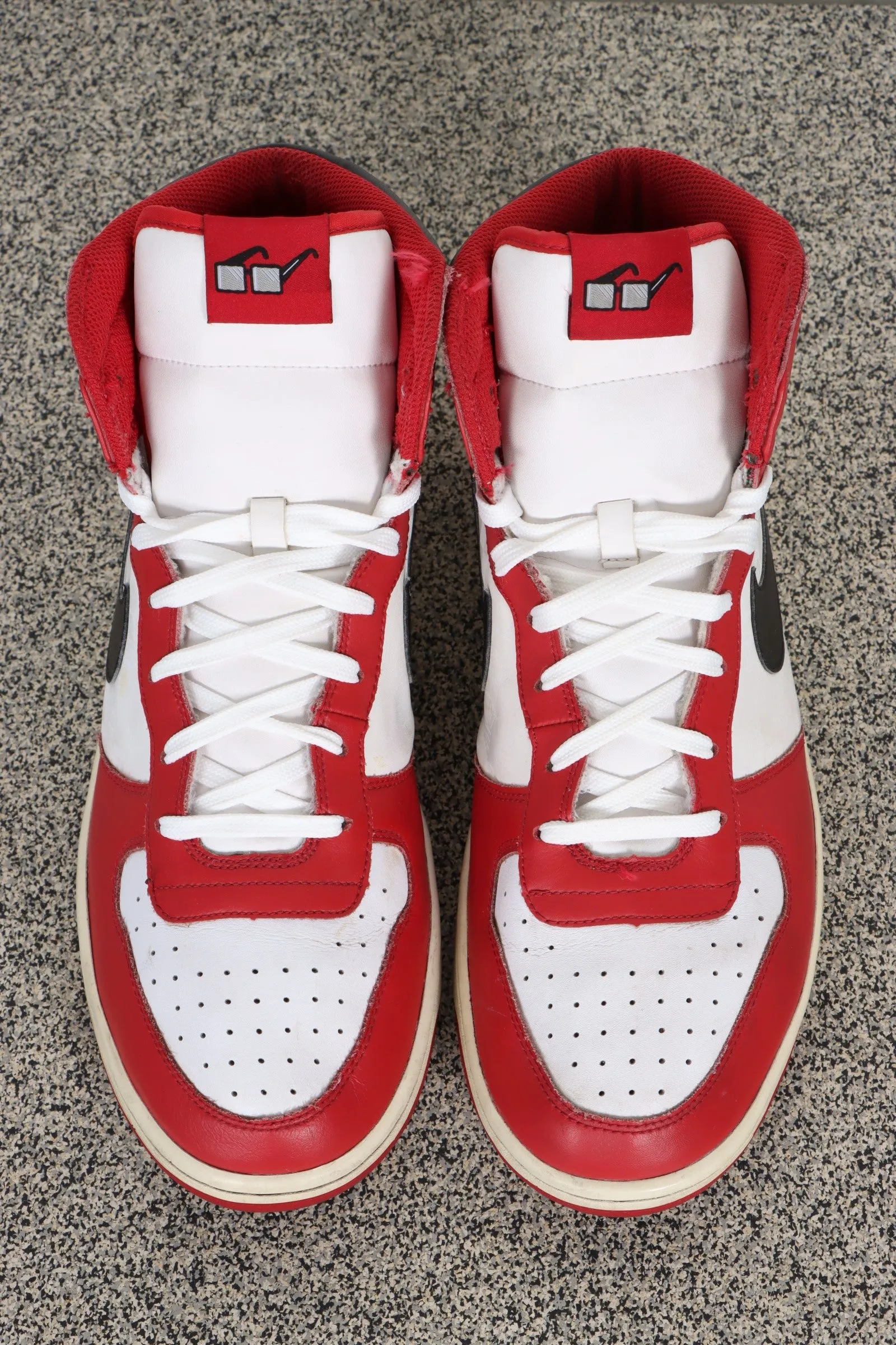 Spike Lee Nike High Chicago Bulls Sneakers size 12.